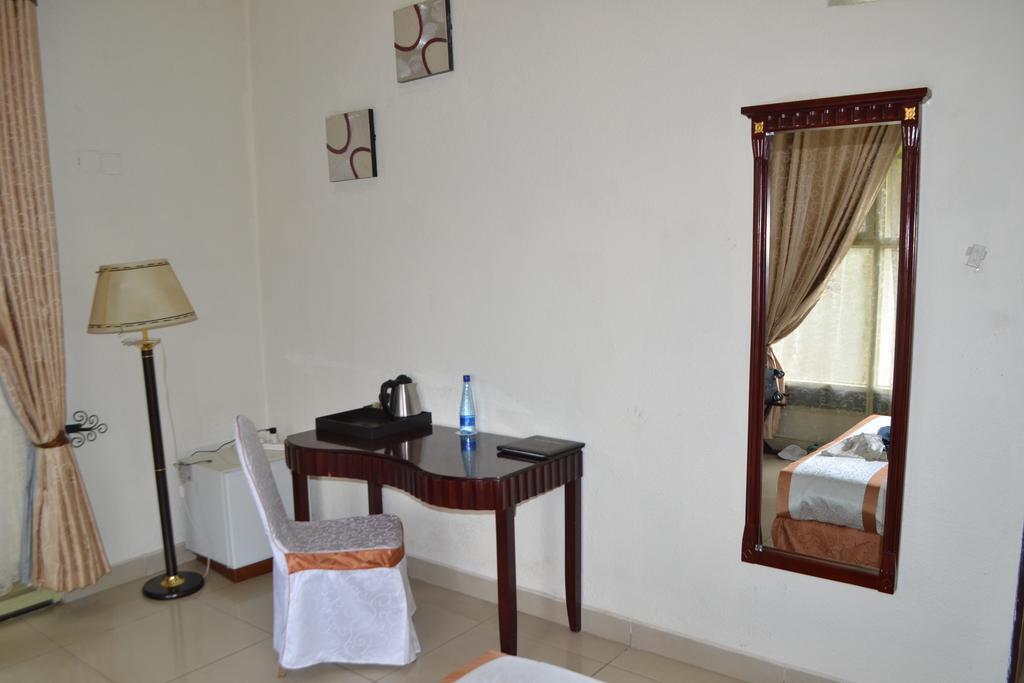 Dolce Vita Resort Hotel Bujumbura Pokoj fotografie
